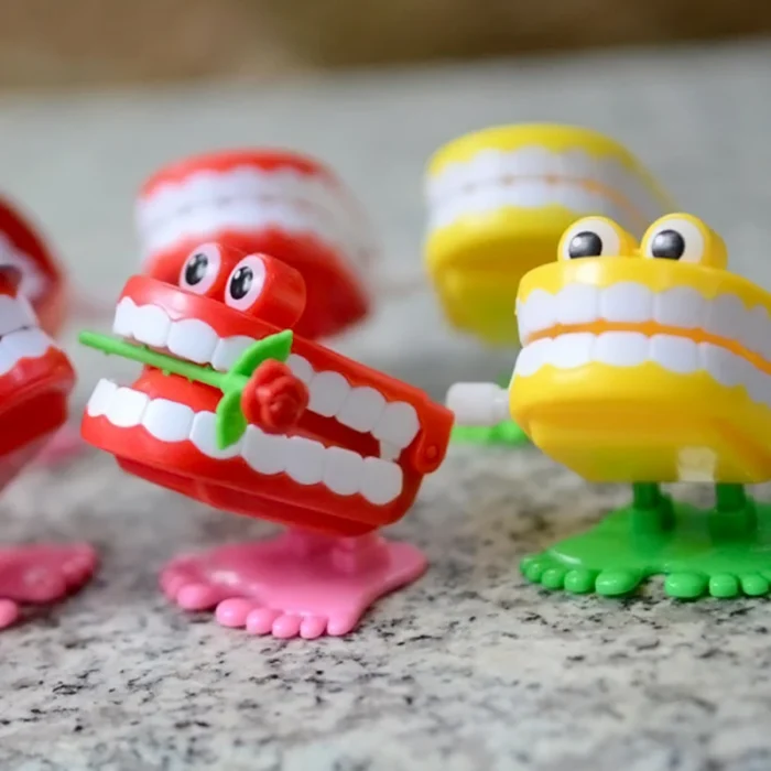 Jumping Teeth Running Clockwork Spring Wind Up - Image 5